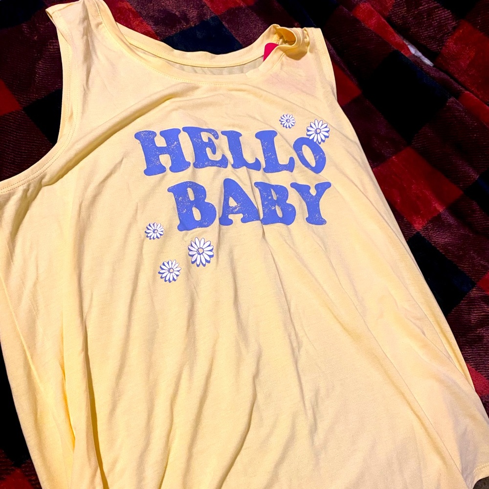 MATERNITY TOPS & SHORTS